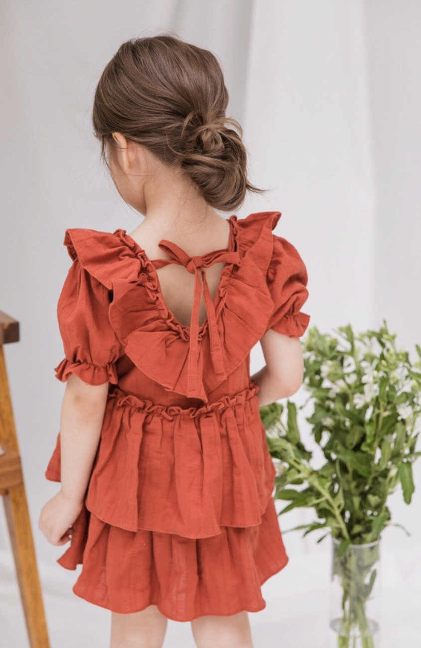                                                                                            Mont Saint Dress