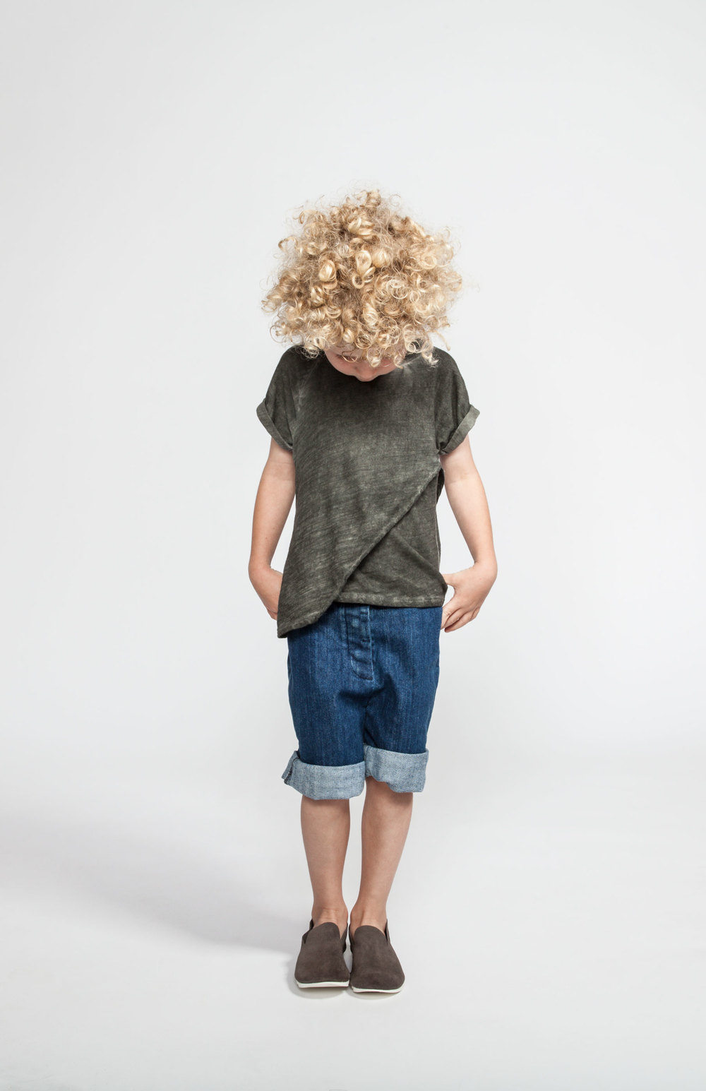 Layered Tee with Split Neckband 